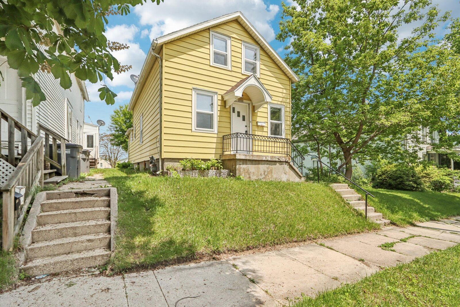 Property Photo: 1126 Alabama Ave WI 53081