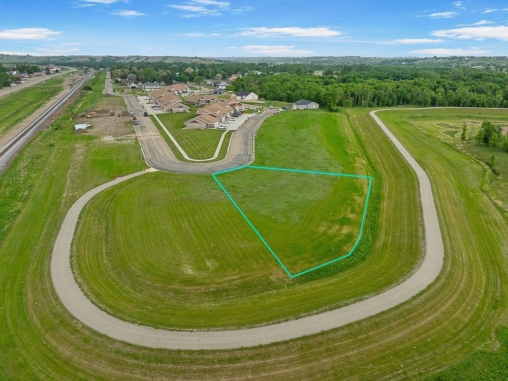 Property Photo: 349 Riverwood Dr ND 58722