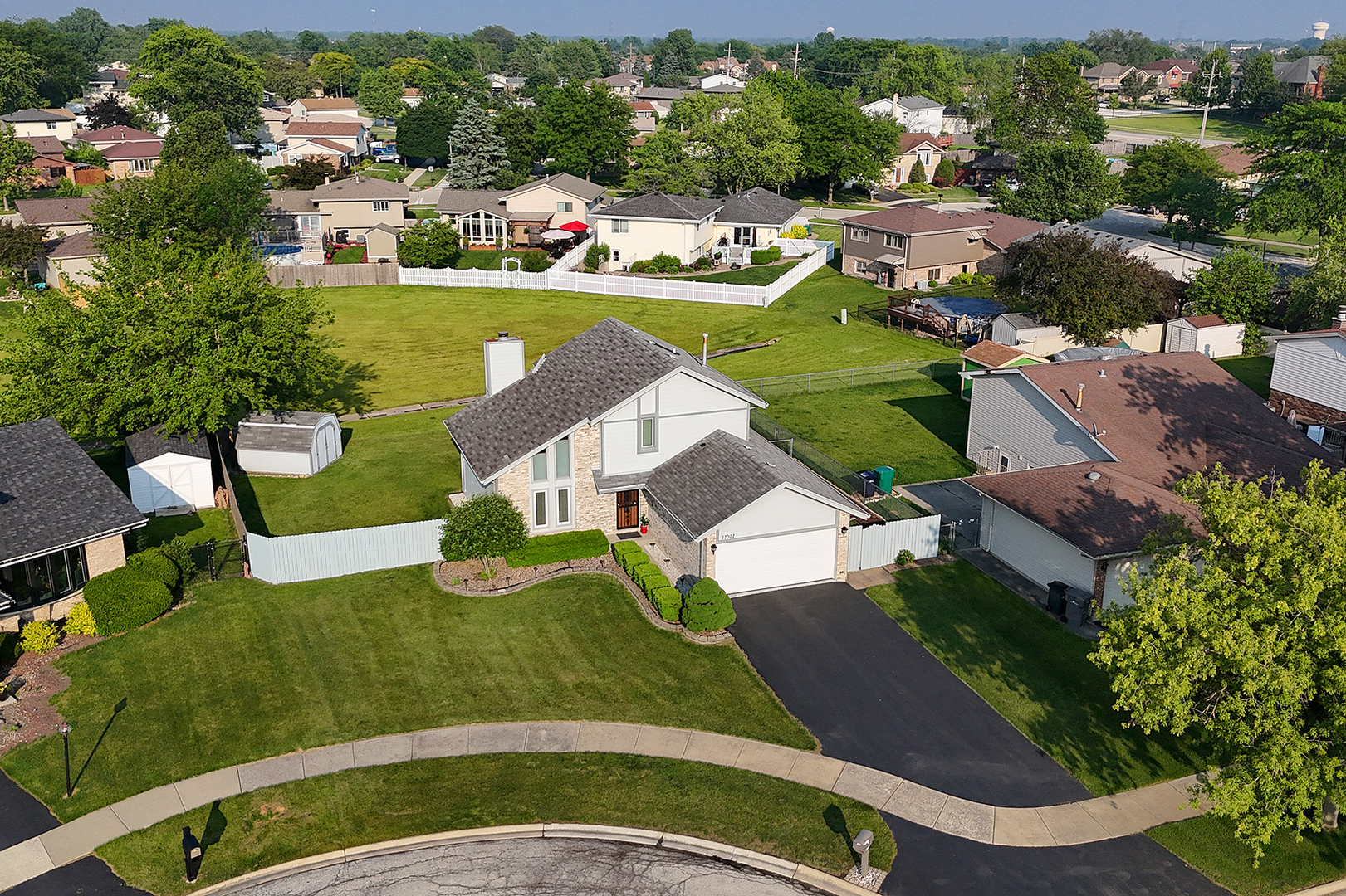 Property Photo: 17007 Westwood Court IL 60487