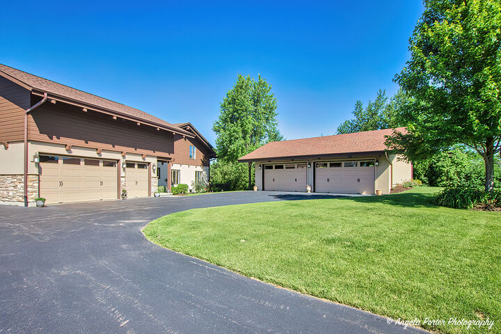 Property Photo: 6509 Oak Hill Drive IL 60071