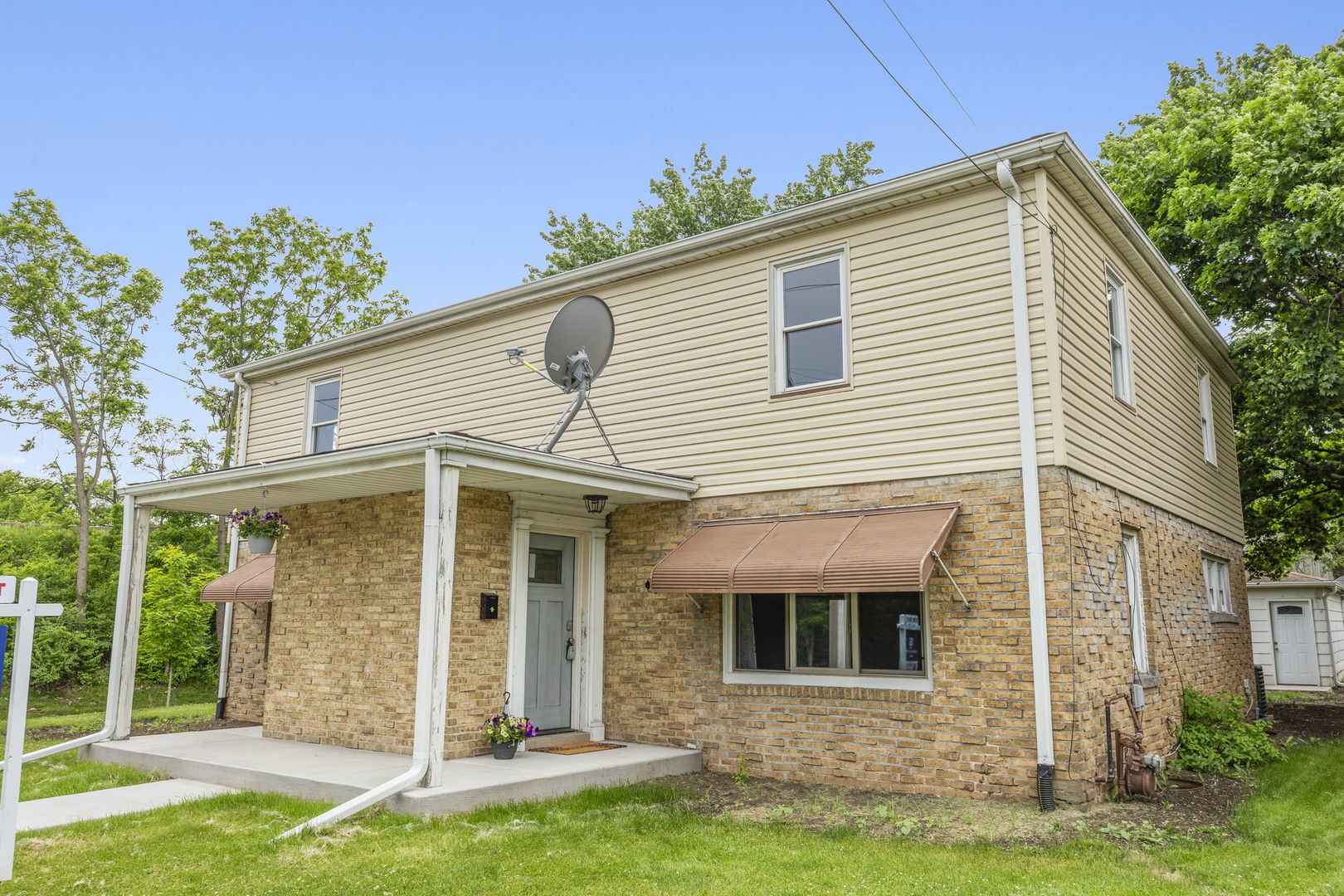 Property Photo: 714-716 S River Street 714 IL 60538