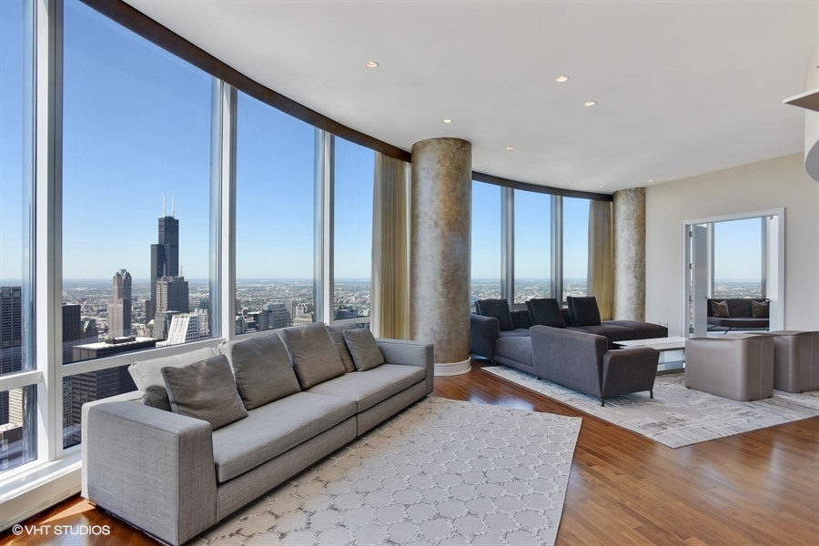 Property Photo: 401 N Wabash Avenue 71E IL 60611