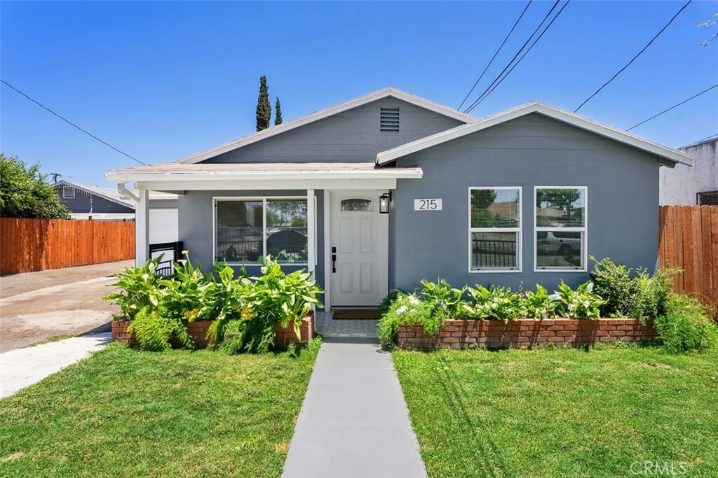 217 N McClay Street  Santa Ana CA 92701 photo