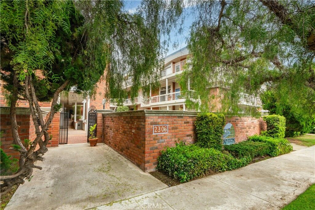 Property Photo:  2306 Palos Verdes Drive West W 302  CA 90274 