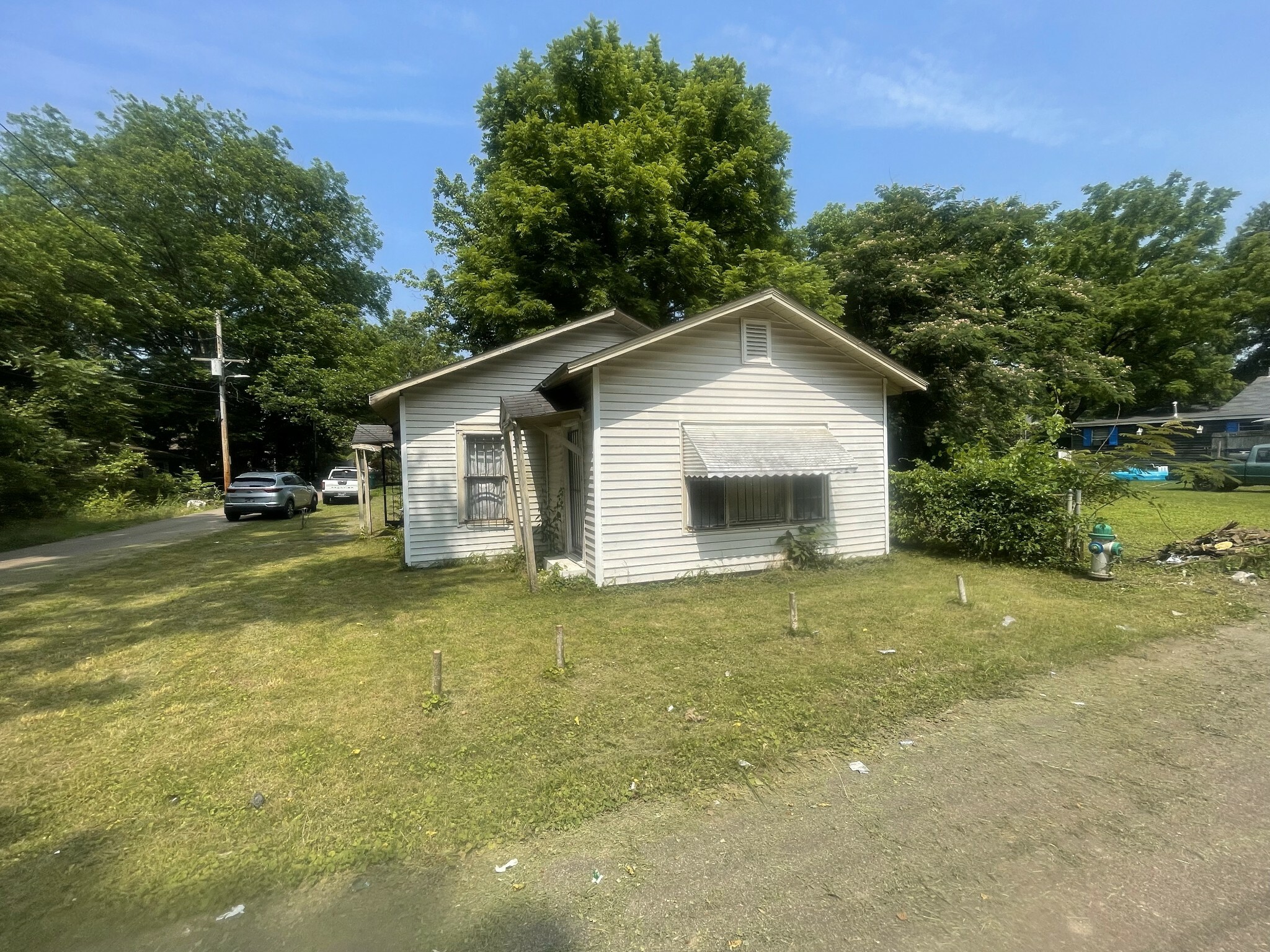 Property Photo: 100 Logan St TN 38301