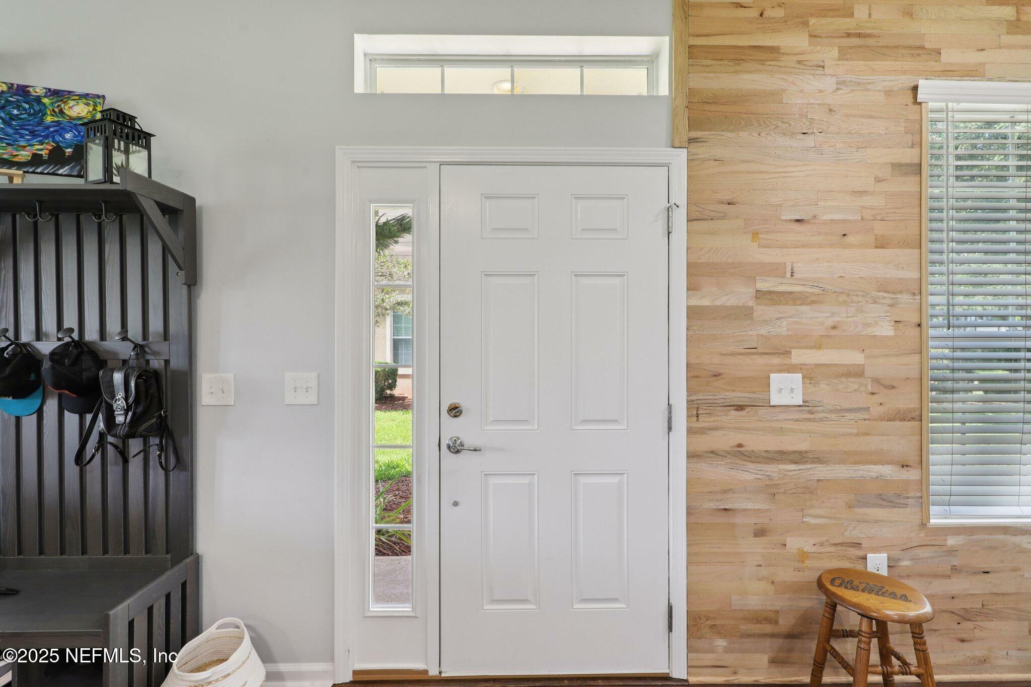 Property Photo: 6907 Woody Vine Drive FL 32258