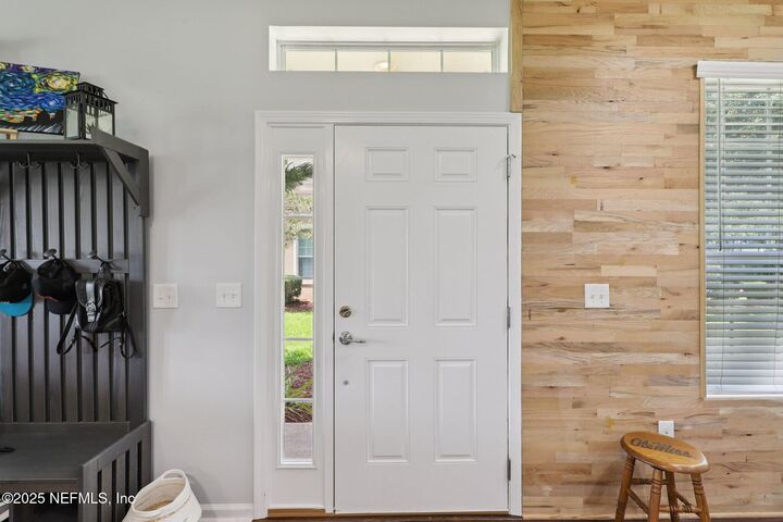 Property Photo:  6907 Woody Vine Drive  FL 32258