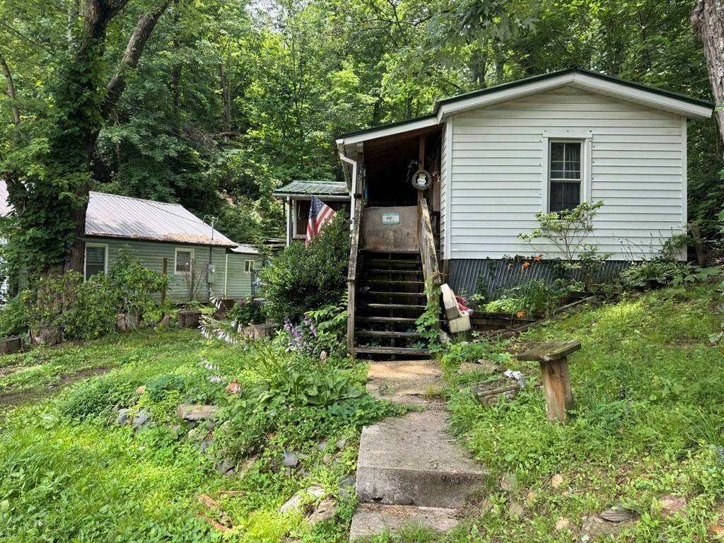 Property Photo:  292 Fowler Street  GA 30540 
