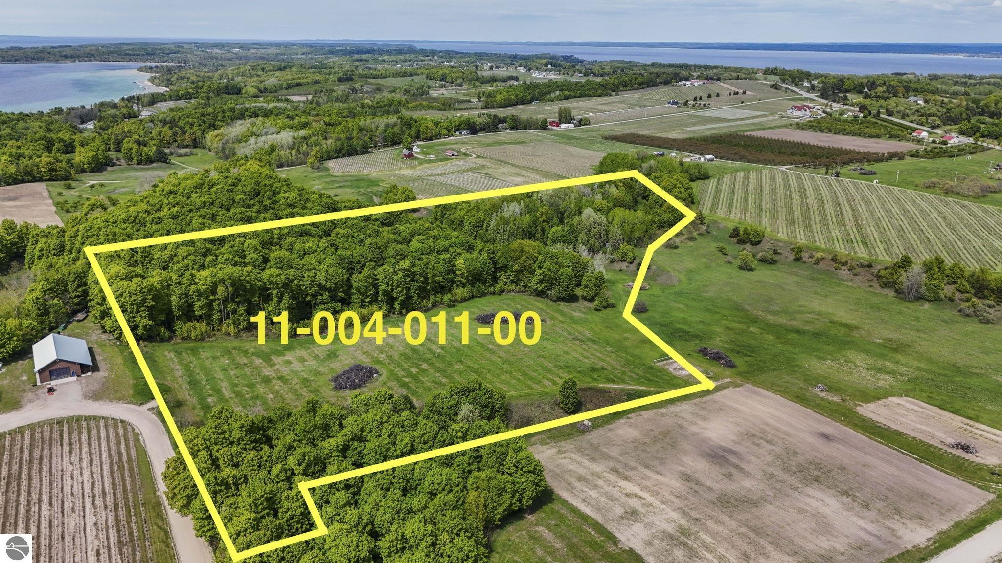 Property Photo:  11751 Center Road  MI 49686 