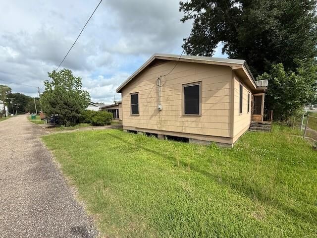 Property Photo:  624 Garyville Northern Street  LA 70051 