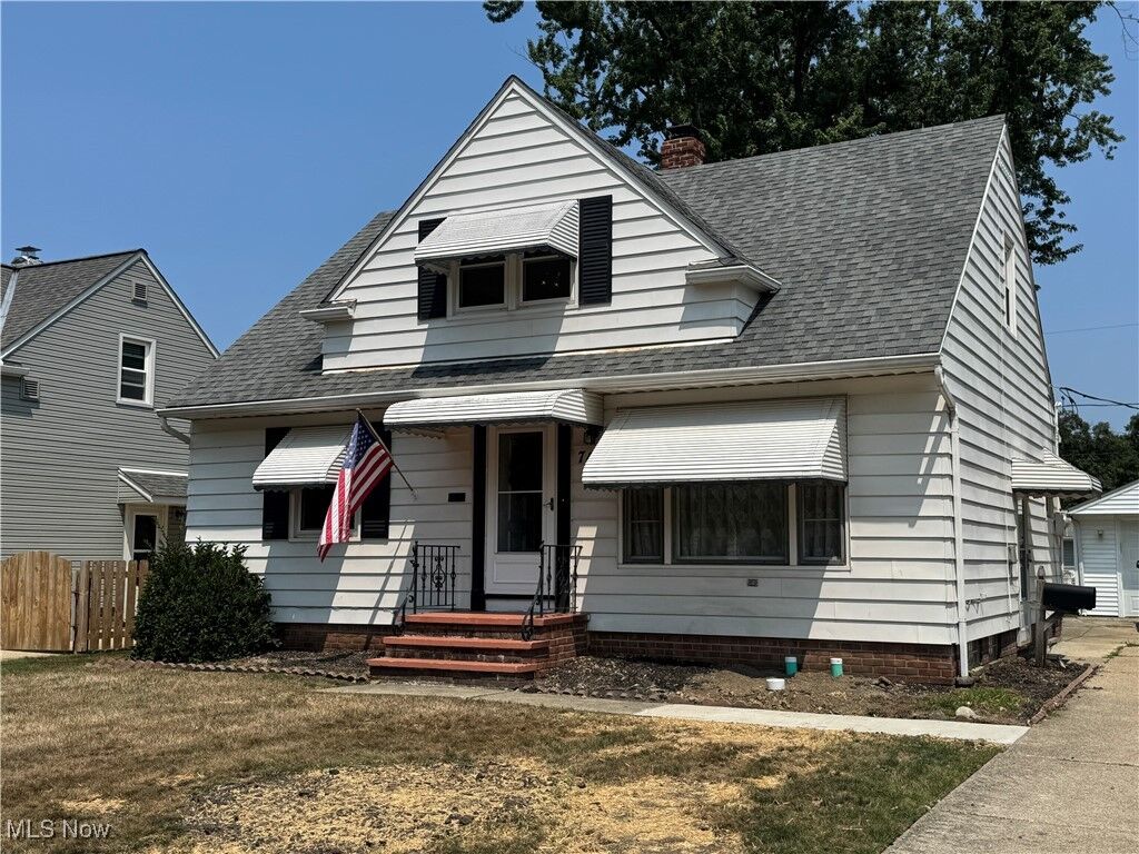 Property Photo: 745 N Elmwood Avenue OH 44092