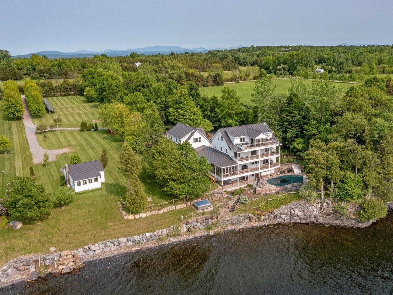 Property Photo: 565 West Shore Road VT 05486