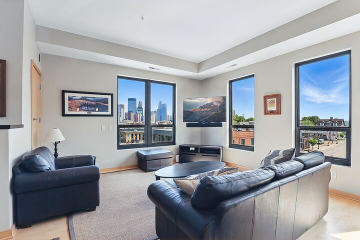 Property Photo: 9 W Franklin Avenue 313 MN 55404