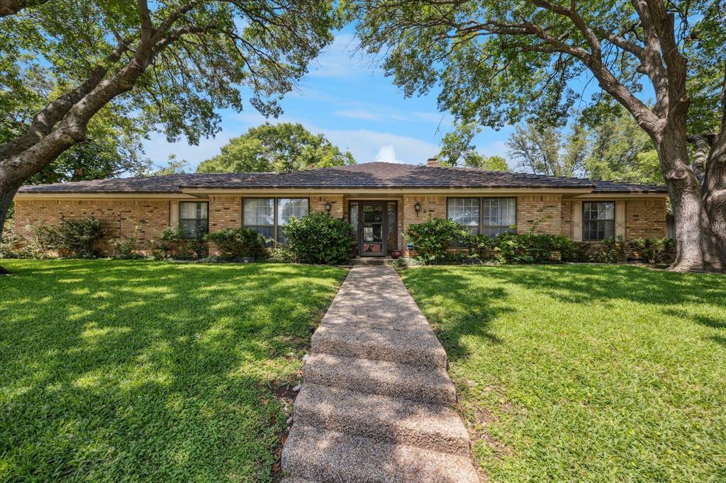 Property Photo: 4356 Rota Circle TX 76133
