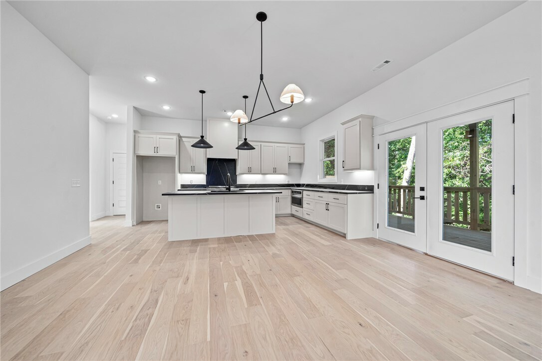 Property Photo:  1421 Lee Street  AR 72751 