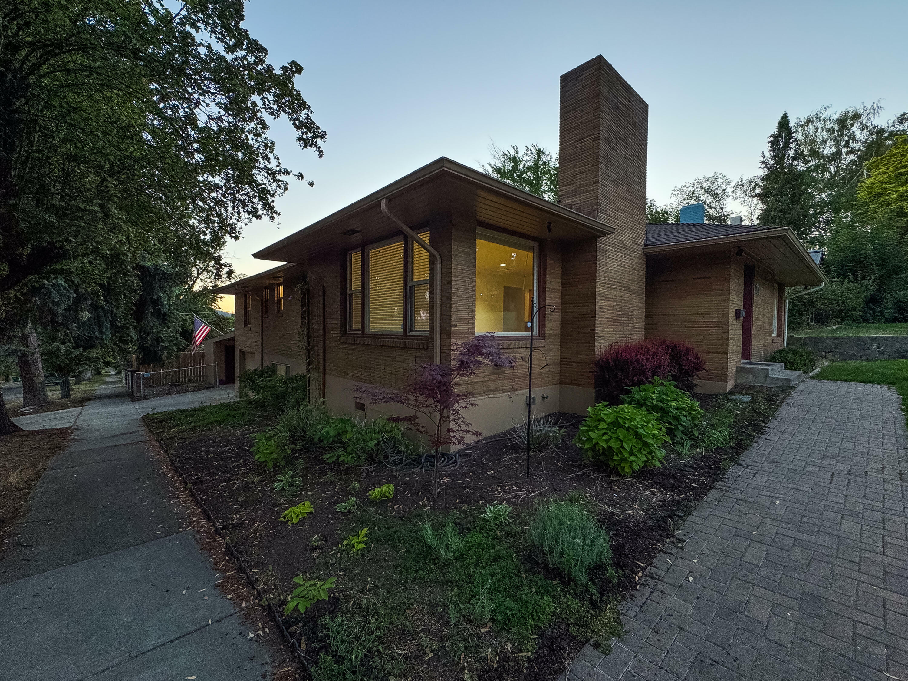 Property Photo: 800 Pacific Terrace OR 97601