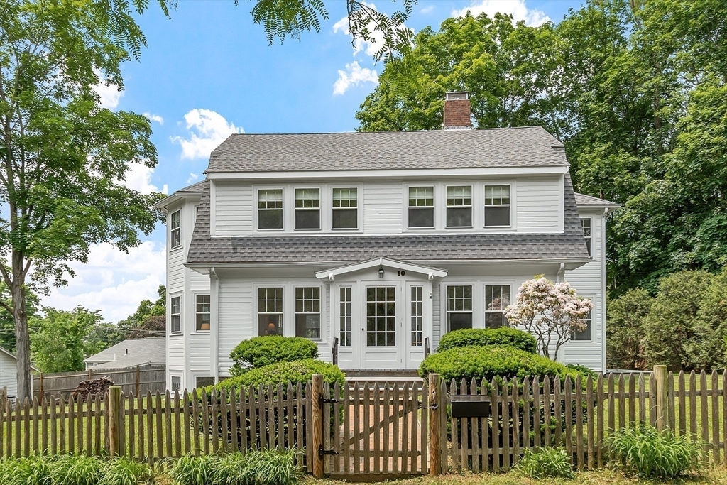 Property Photo: 10 Torr Street MA 01810