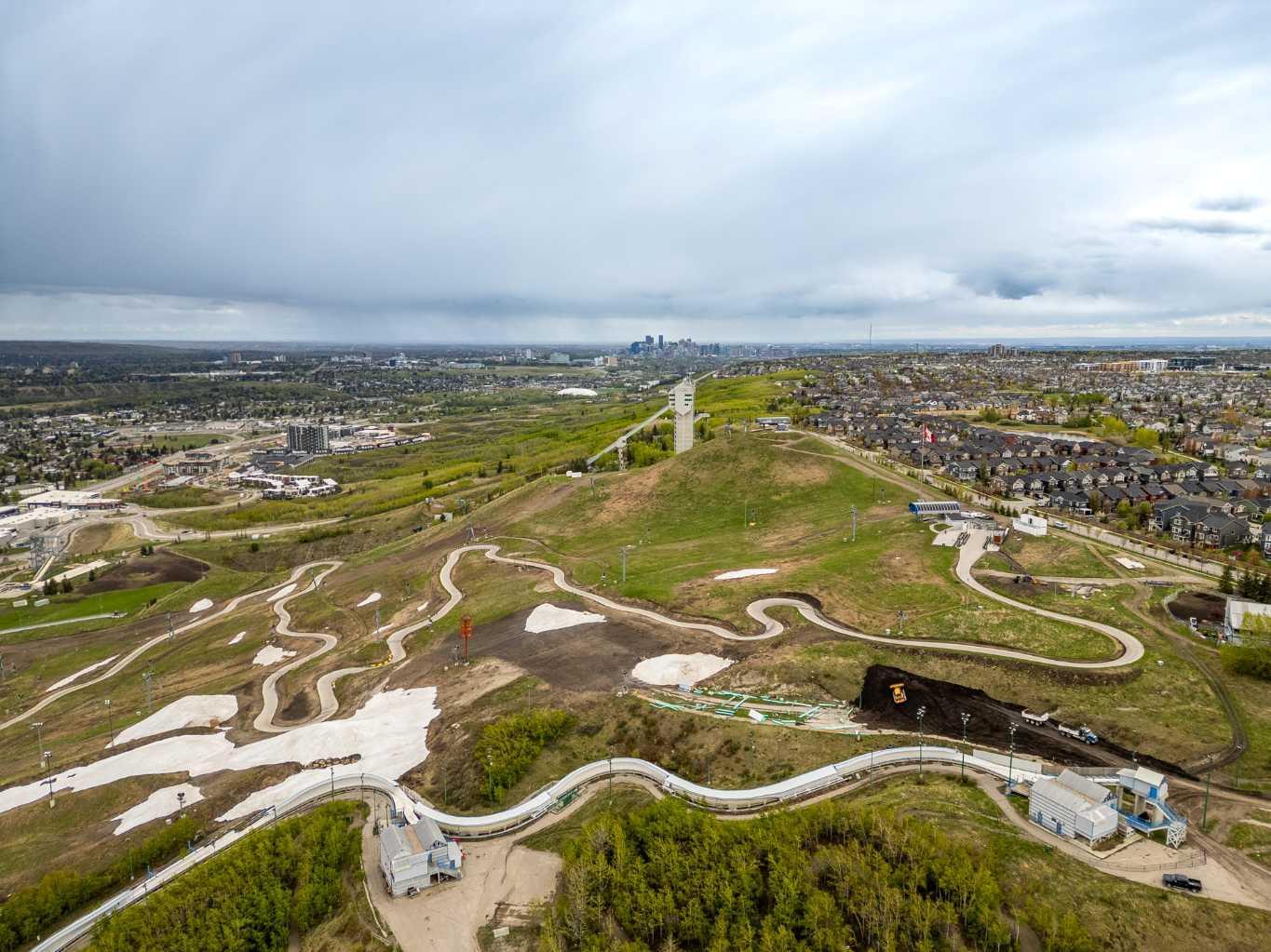 Property Photo: 133 Cougar Ridge Close SW AB T3H 0V4