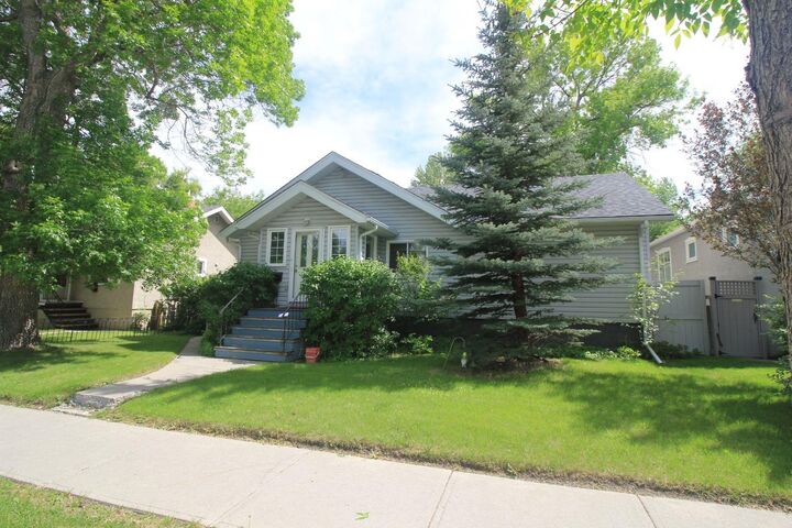 327 12 Avenue NW  Calgary AB T2M 0C8 photo