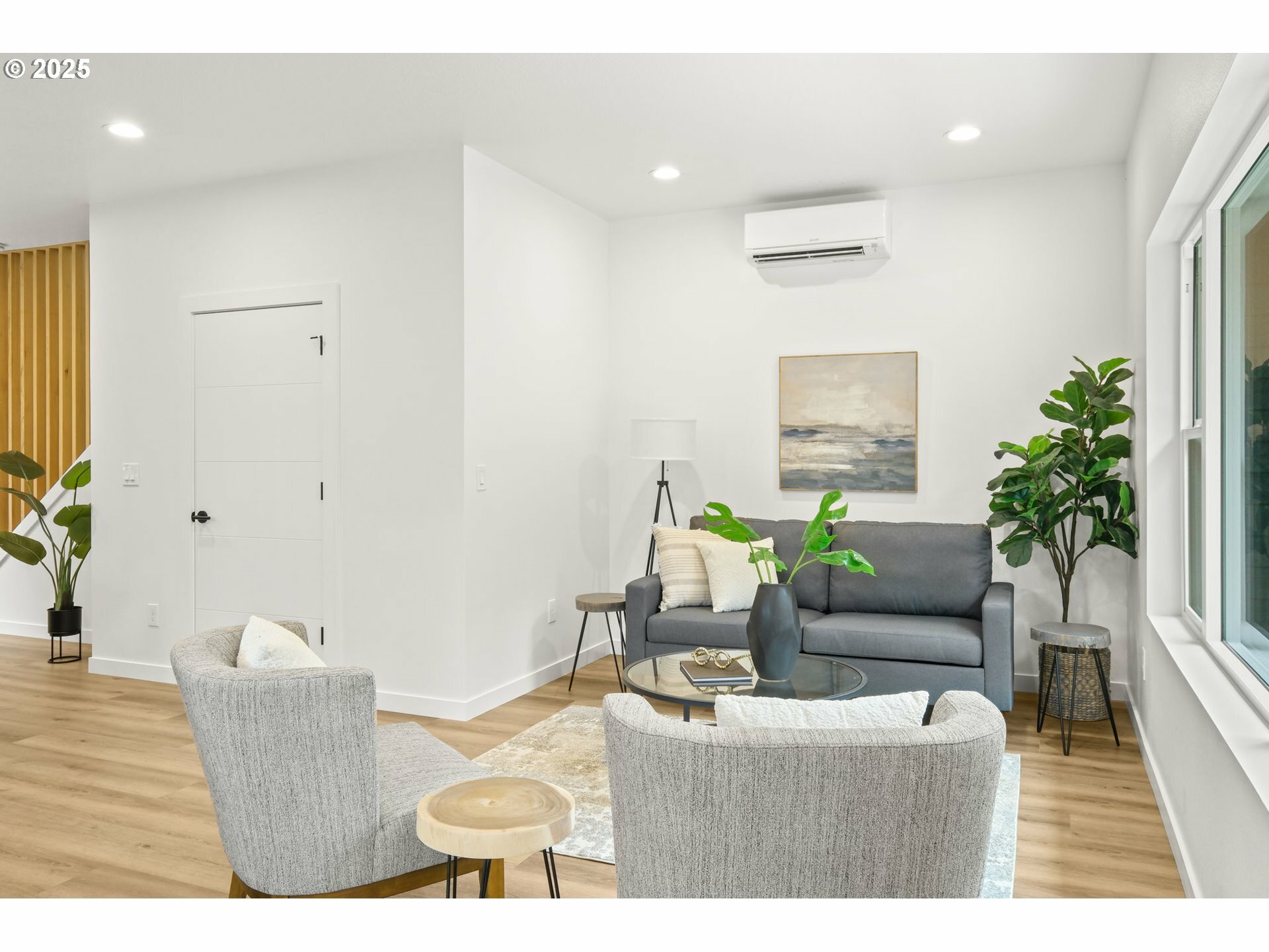 Property Photo: 3534 NE 44th Ave OR 97212
