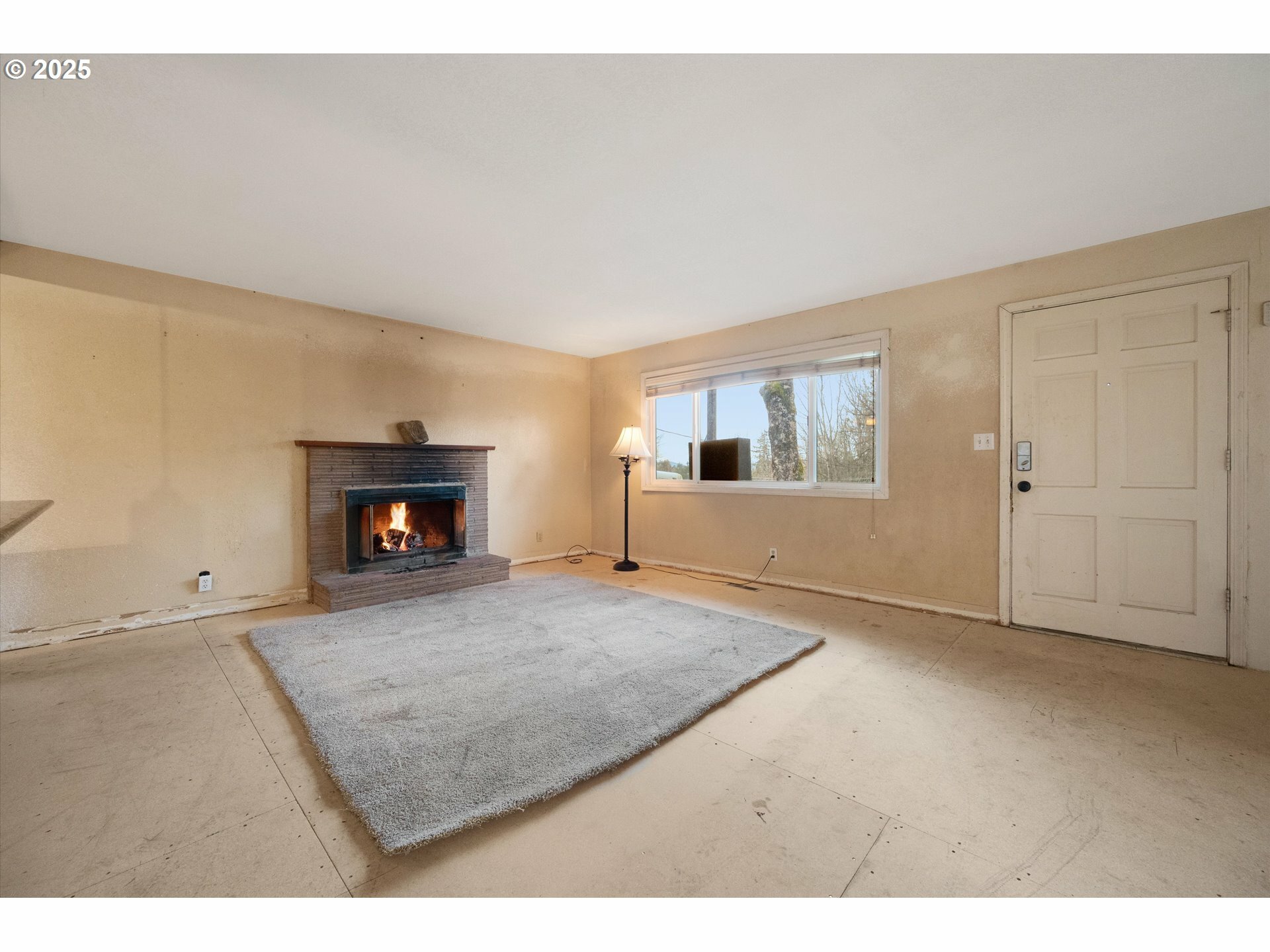Property Photo: 7080 SW Taylors Ferry Rd OR 97223