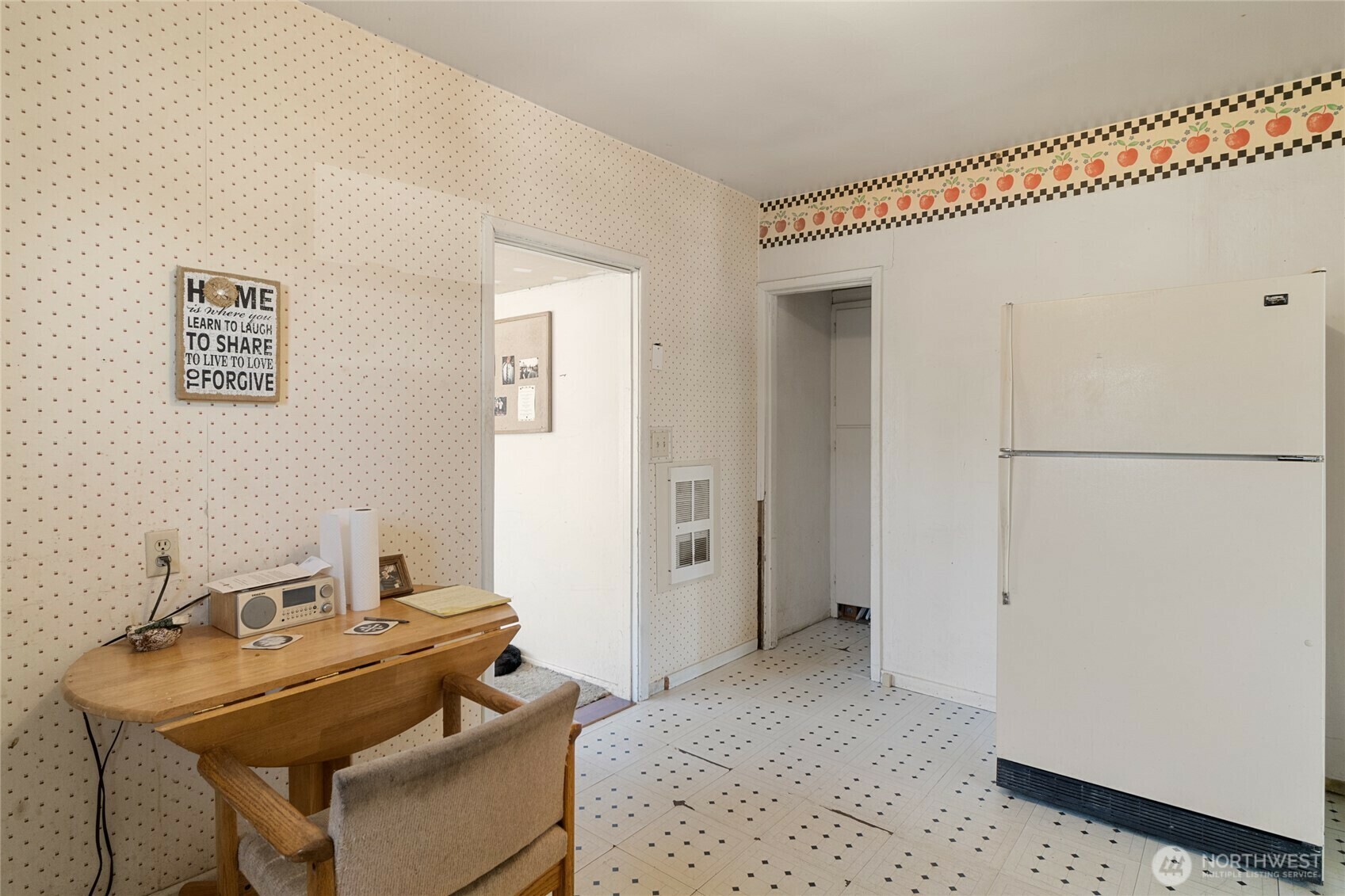 Property Photo: 910 Walker Avenue WA 98801