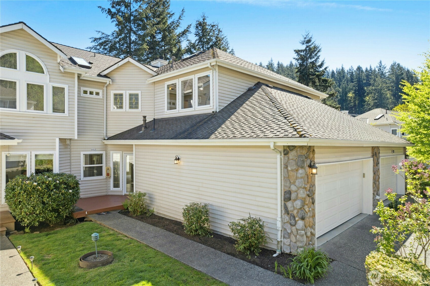 Property Photo: 9821 NE Riverbend Drive C102 WA 98011