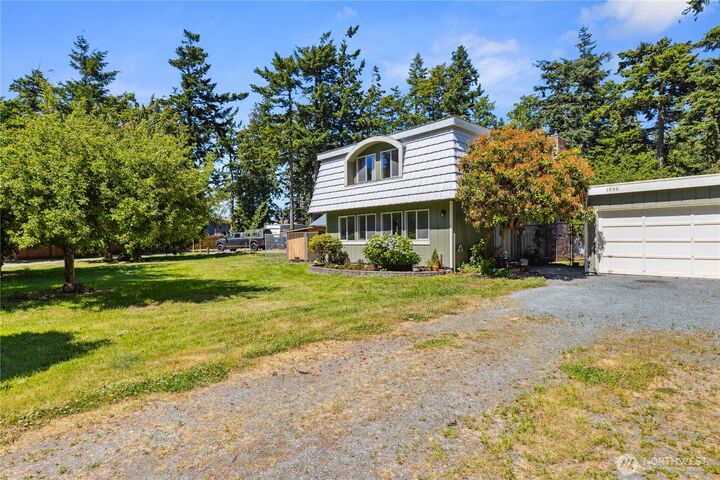 1930  Fir Woods Place  Oak Harbor WA 98277 photo