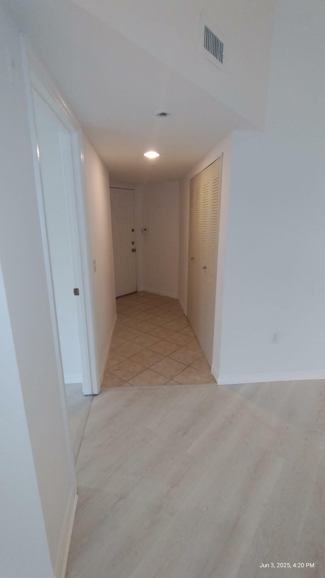 Property Photo: 4155 N Haverhill Road 1411 FL 33417