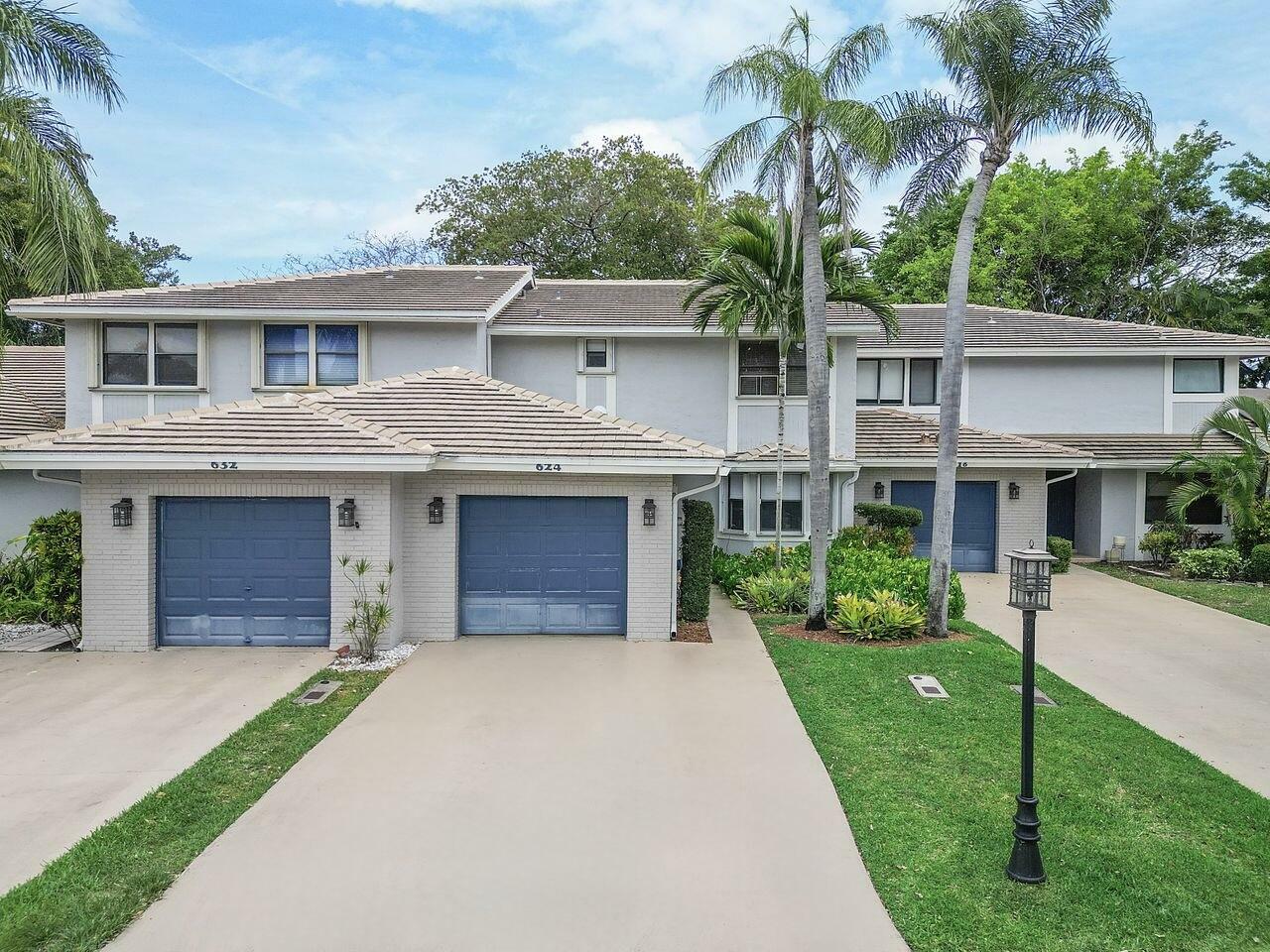 Property Photo: 624 N Deer Creek Shore Drive N 624 FL 33442