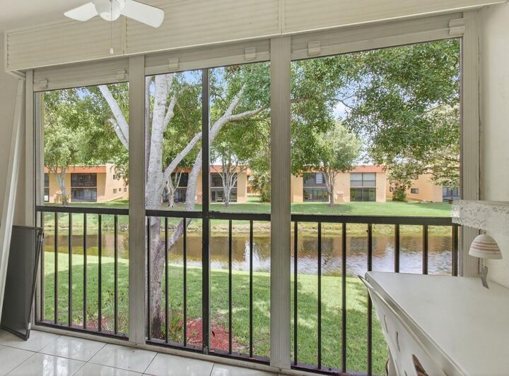 Property Photo:  15450 Pembridge Avenue 189  FL 33484