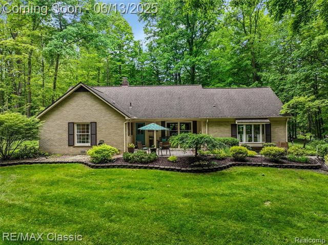Property Photo: 45100 Thornapple Lane MI 48168