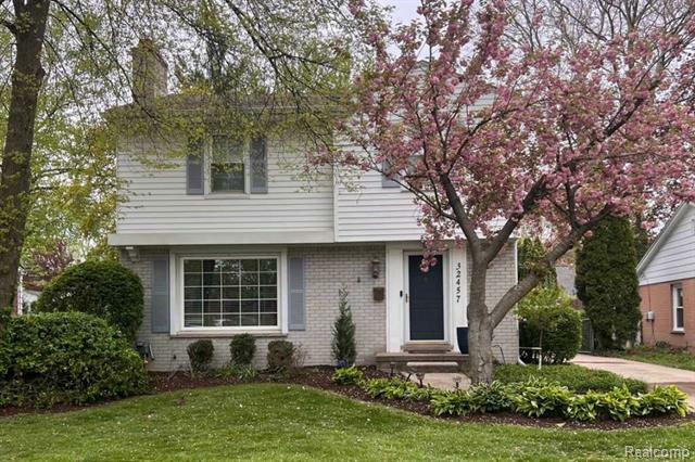 Property Photo:  32457 Sheridan Drive  MI 48025 
