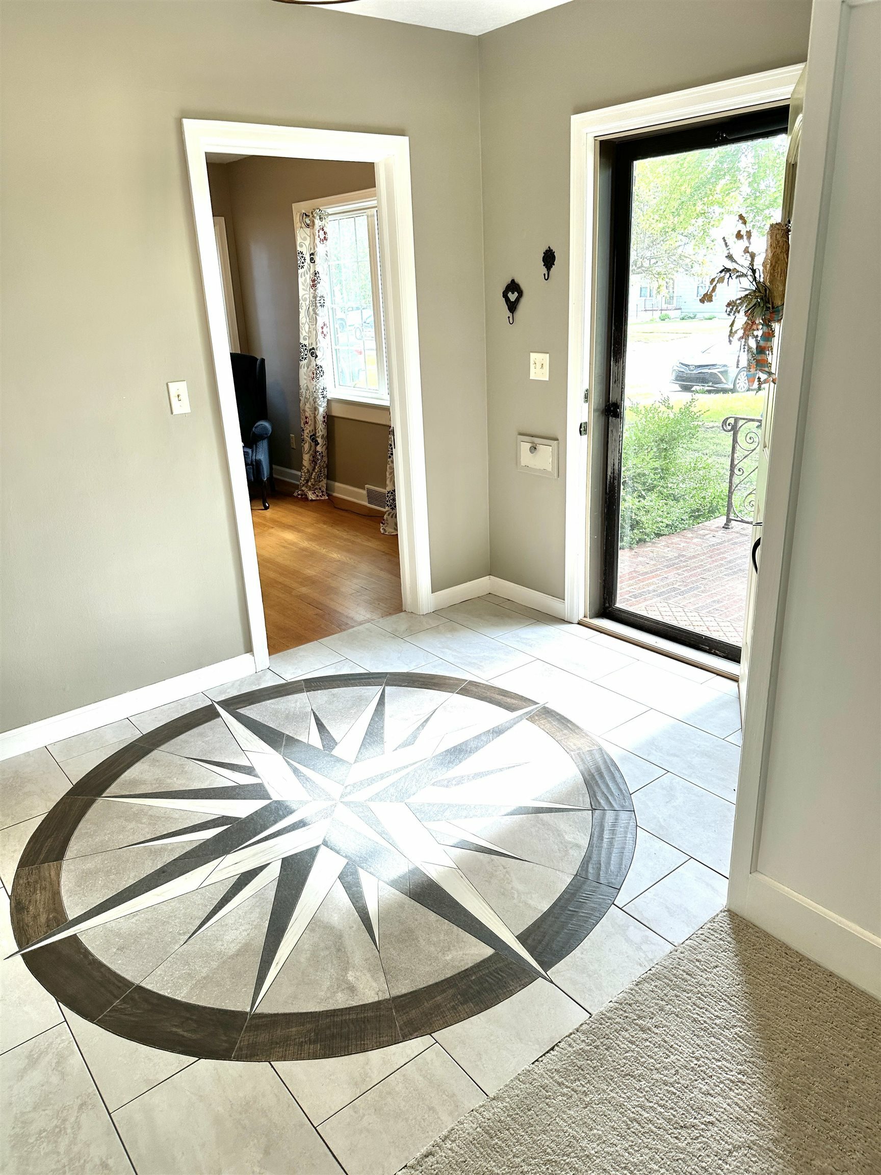 Property Photo: 725 N Anthony Ave KS 67003