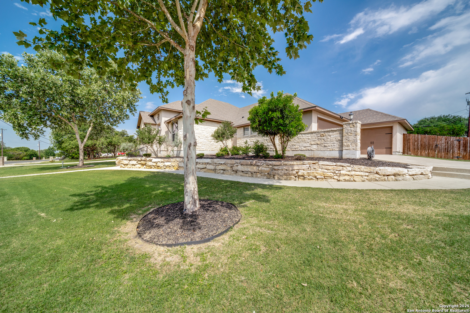Property Photo: 1703 Slumber Pass TX 78260