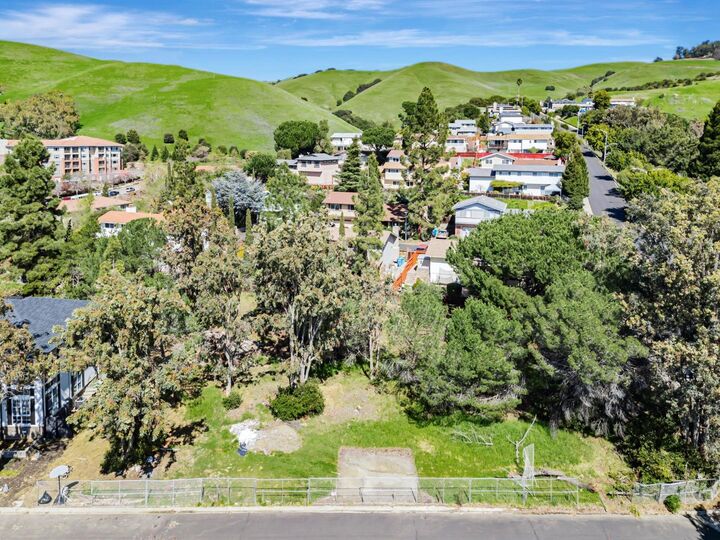 Property Photo: 394 Appian Way CA 94587