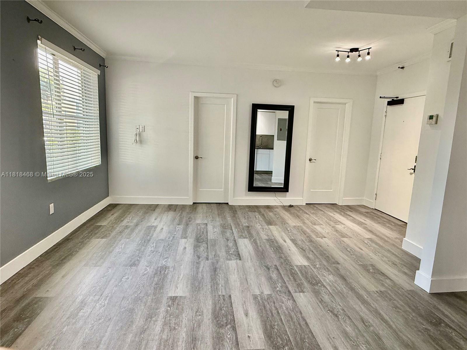 Property Photo: 1502 Jefferson Ave 106 FL 33139