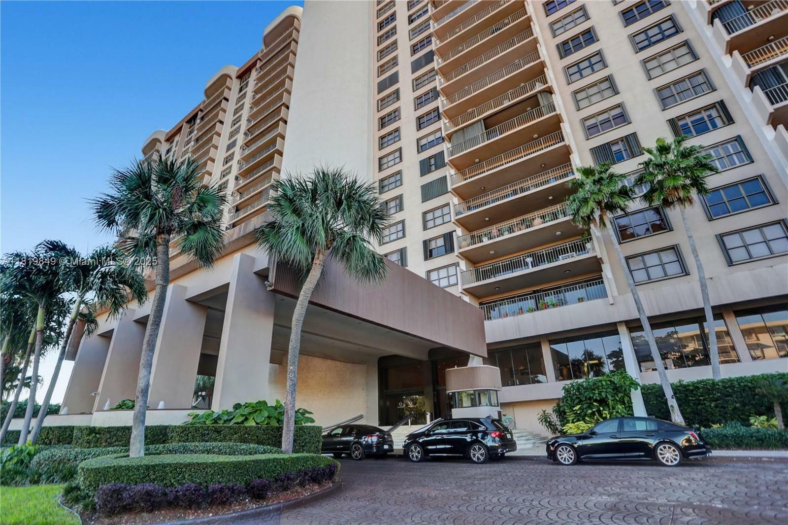 Property Photo: 1800 NE 114th St 2007 FL 33181