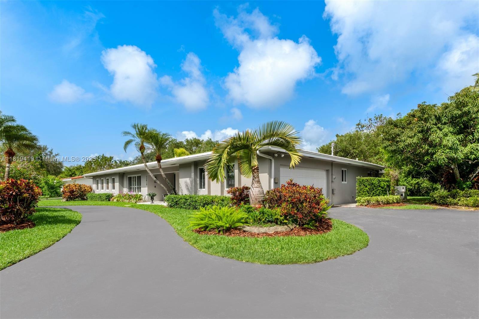 Property Photo: 12810 SW 70th Ave FL 33156