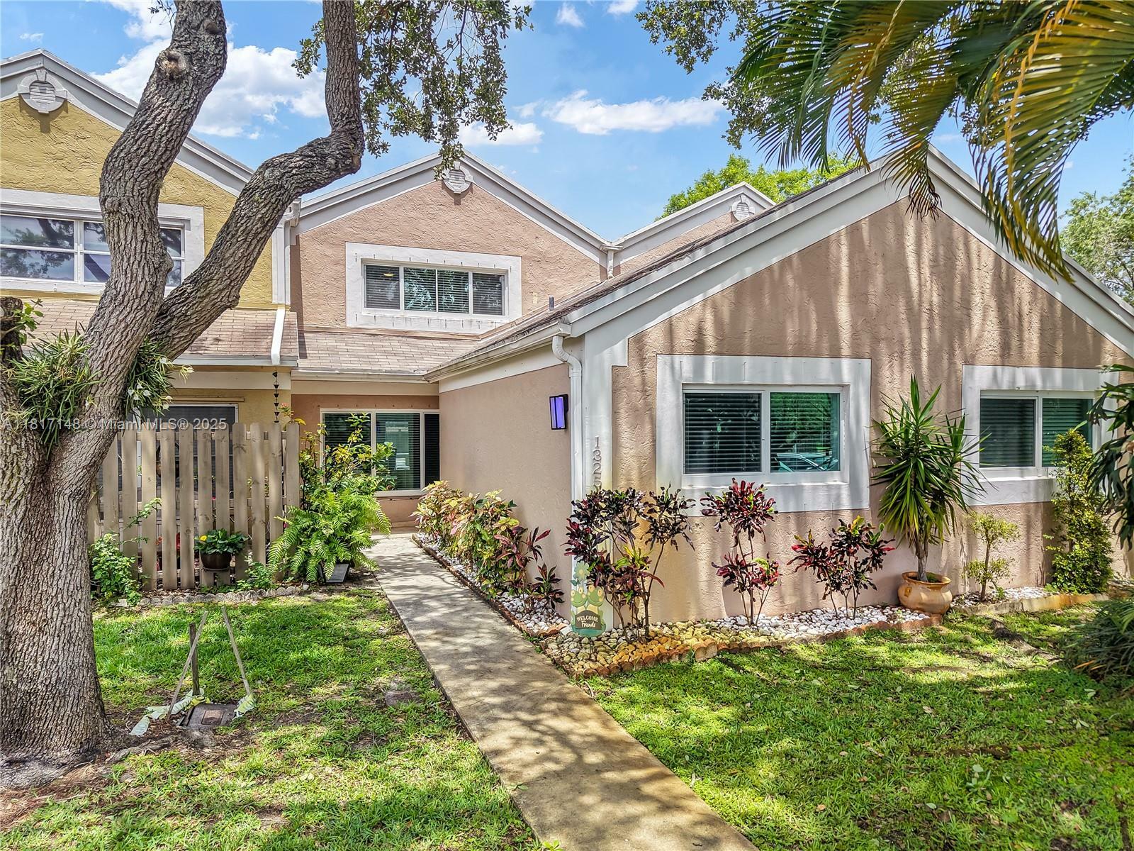 1325 NW 123rd Ter  Pembroke Pines FL 33026 photo