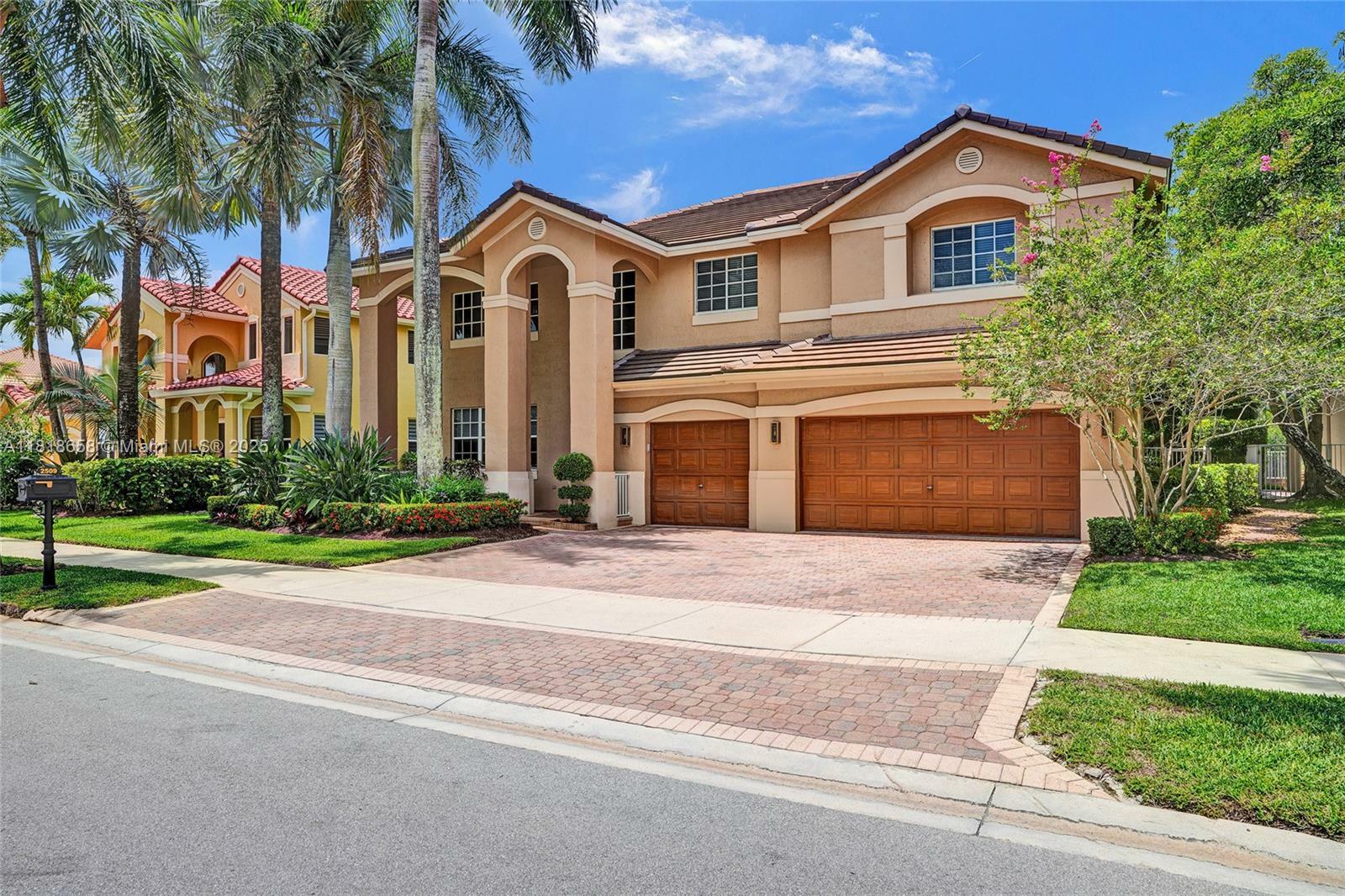 Property Photo: 2509 Hunters Run Way FL 33327