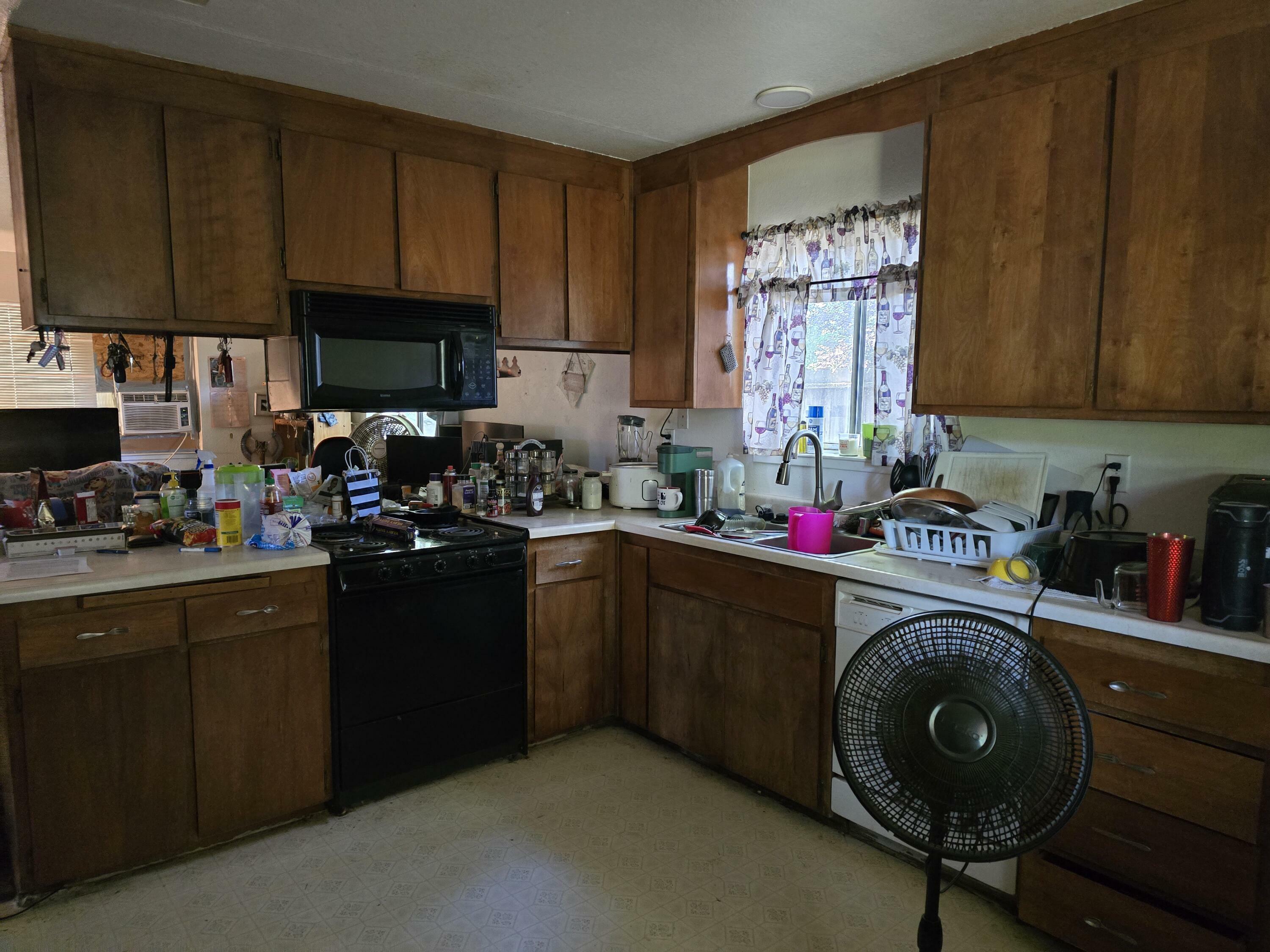 Property Photo: 1591 Canby Road CA 96002