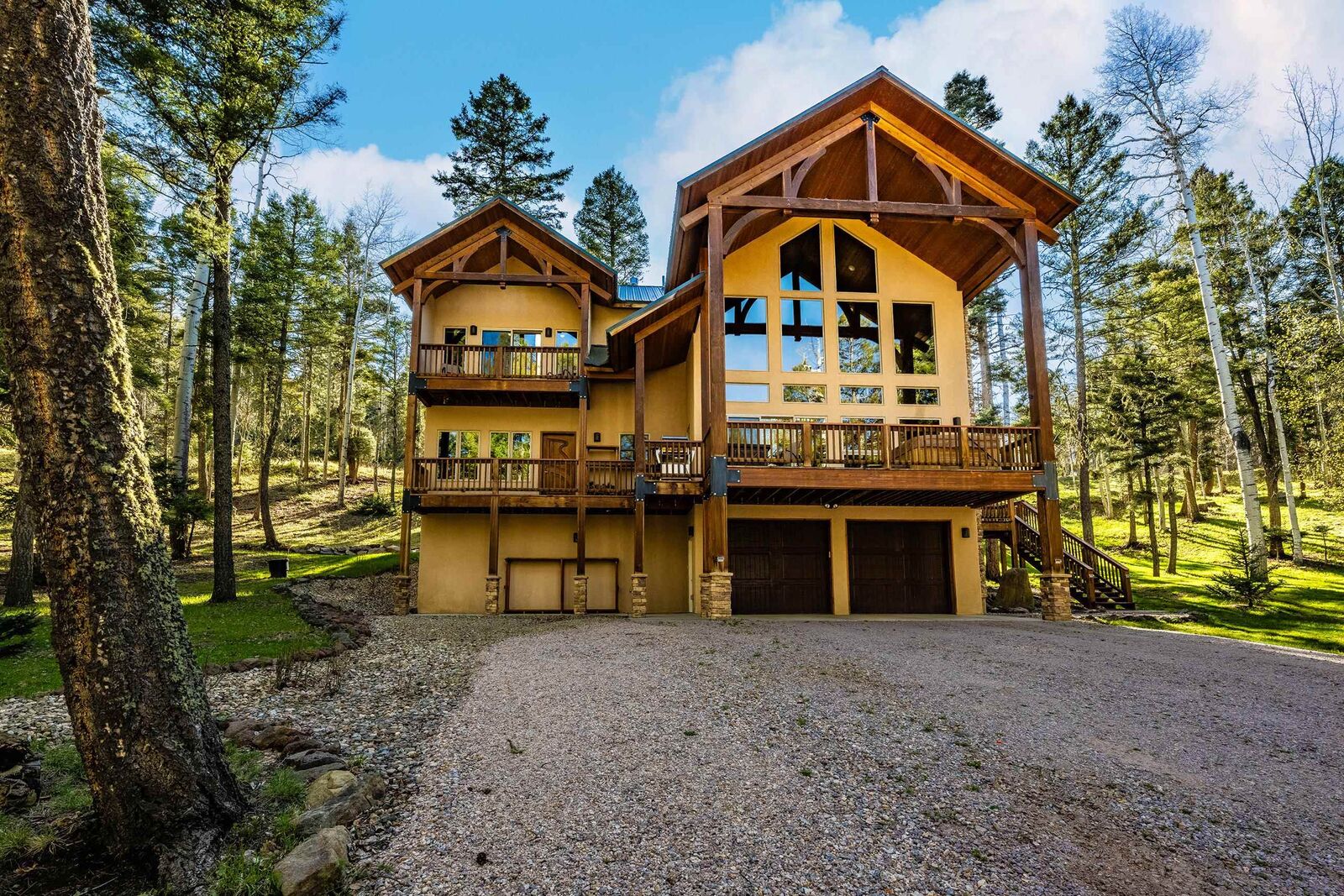 Property Photo: 41 Taos Dr NM 87710