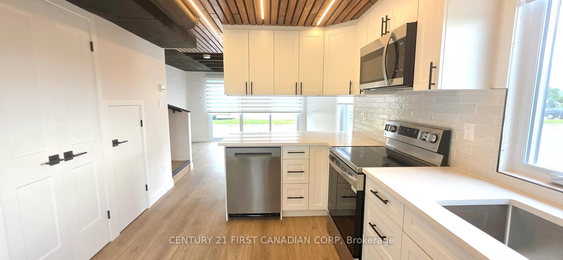 857 Dundas Street 3  London East ON N5W 2Z8 photo
