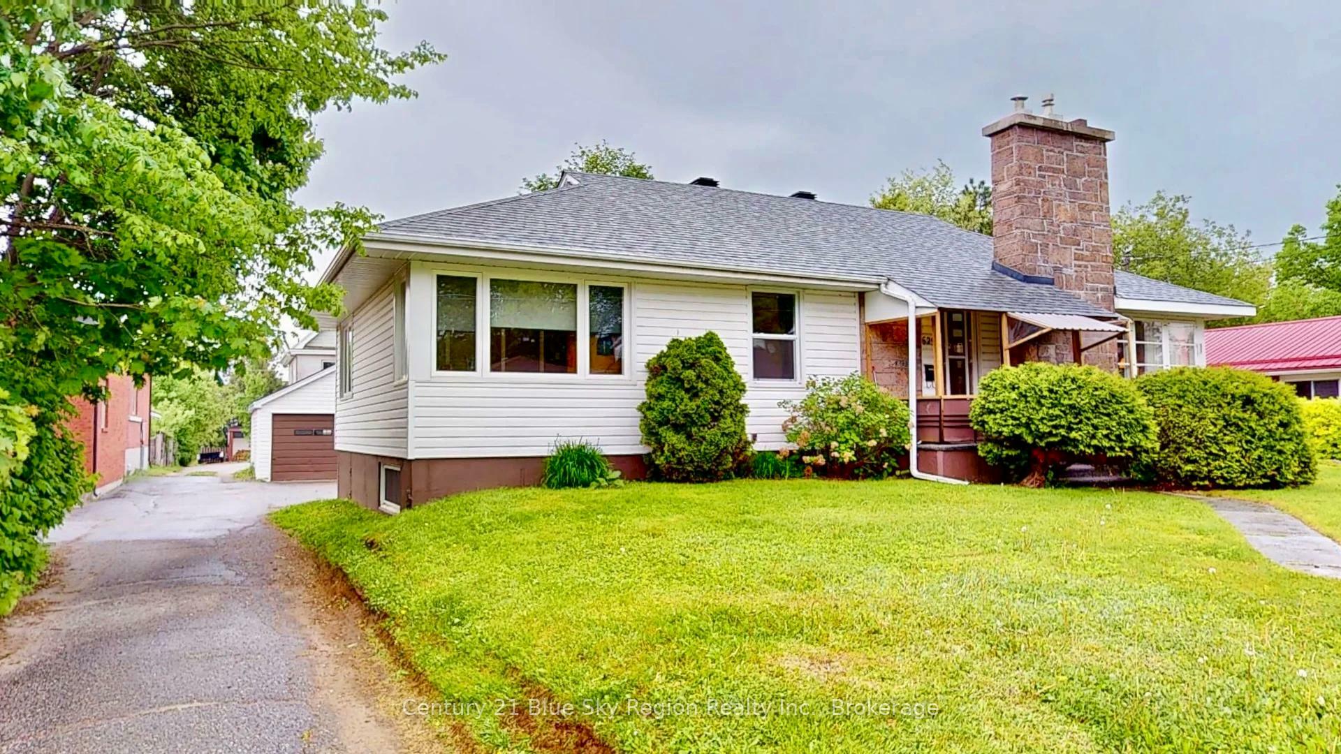 Property Photo: 625 Scollard Street ON P1B 5A2