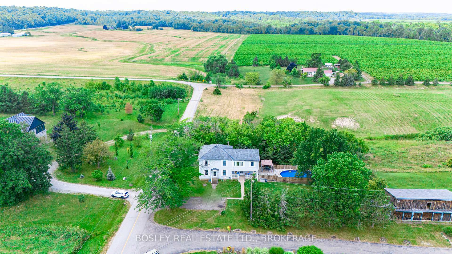 Property Photo: 1609 Eighth Avenue ON L2R 6P7