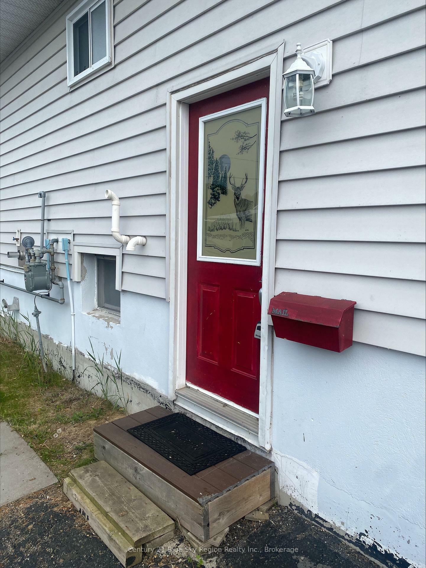 Property Photo: 84 Gladstone Avenue ON P1A 2L5