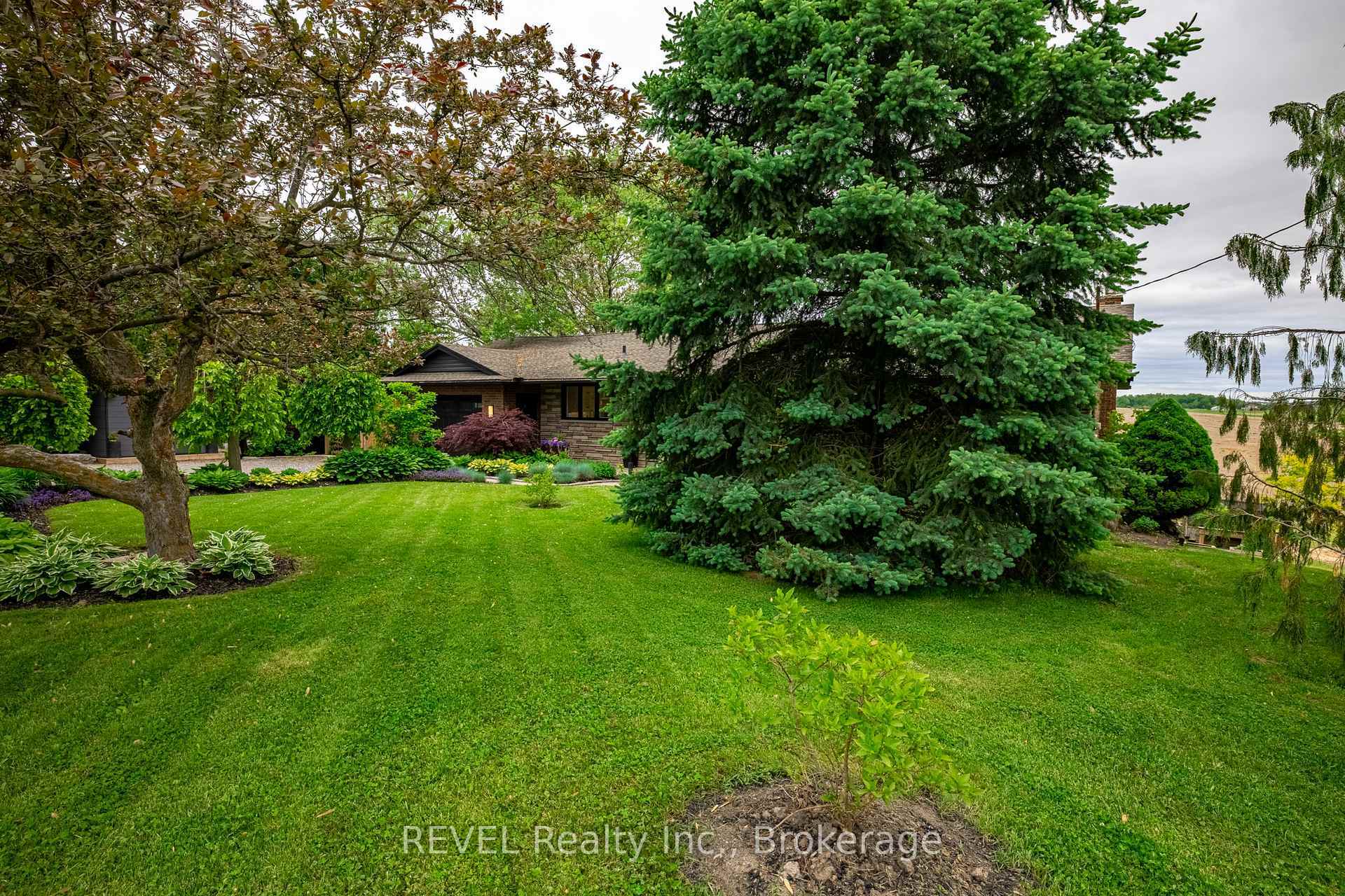 Property Photo: 238 Queenston Road ON L0S 1J0