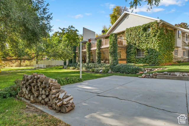 Property Photo: 1262 W Dusty Downs Cir UT 84095