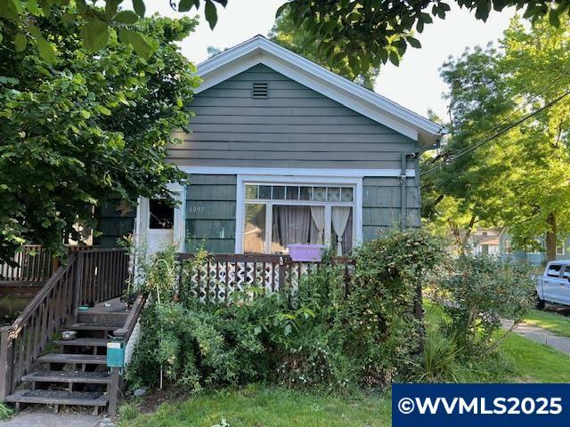 Property Photo: 1091 Jefferson St NE OR 97301